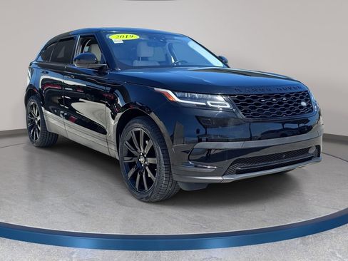 Used 2019 Land Rover Range Rover Velar S AWD/4WD image 4