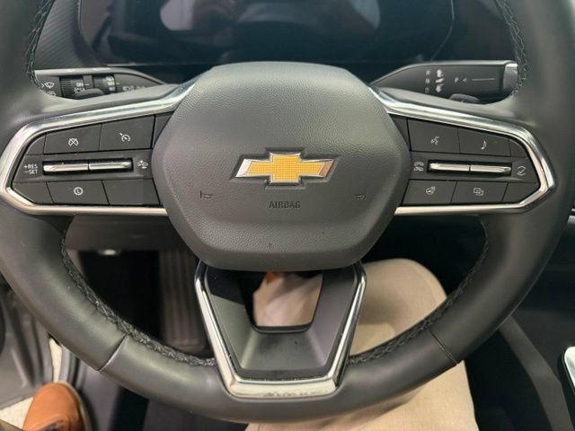 Used 2026 Chevrolet Equinox LT AWD/4WD image 12