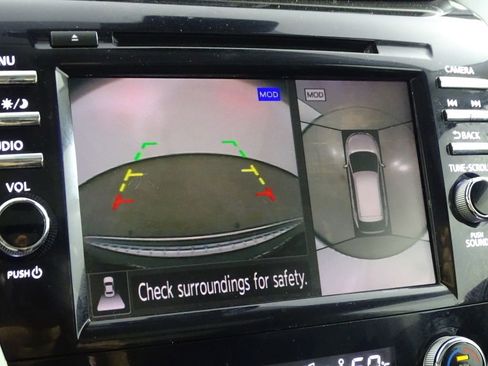 Used 2020 Nissan Murano Platinum w/ Cargo Package image 10