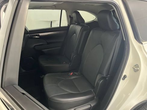 Used 2020 Toyota Highlander Limited AWD/4WD image 20