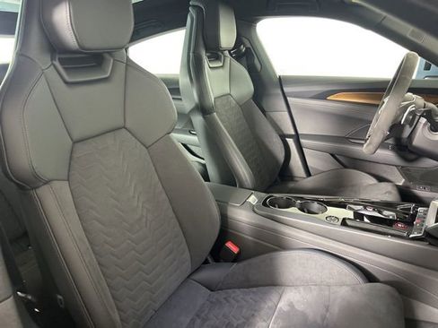 Used 2022 Audi e-tron GT Premium Plus image 16