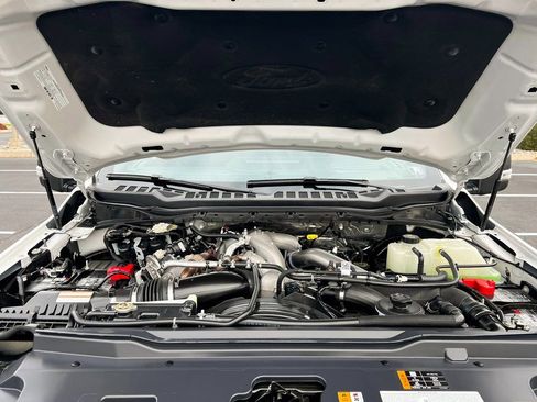 Used 2025 Ford F250 Platinum image 15