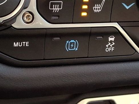 Used 2025 Jeep Wrangler Unlimited Sahara w/ Safety Group image 26