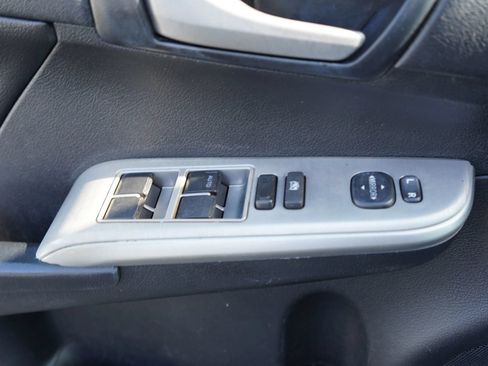 Used 2014 Toyota Camry SE FWD image 12