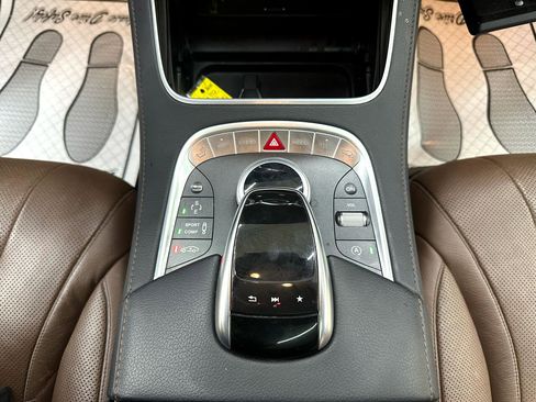 Used 2017 Mercedes-Benz S 550 Sedan image 30