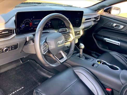 Used 2024 Ford Mustang Premium image 14
