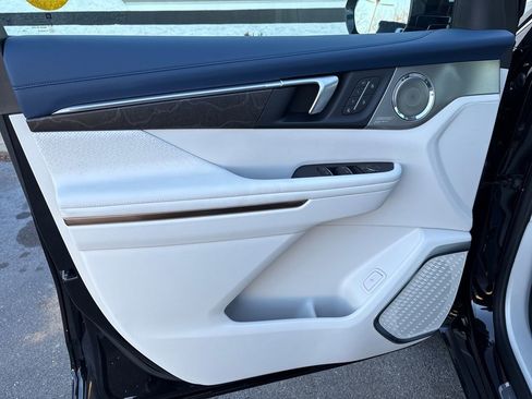 New 2026 Buick Enclave Avenir w/ Super Cruise Package image 12