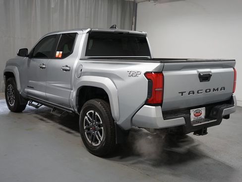 Used 2024 Toyota Tacoma TRD Sport image 6