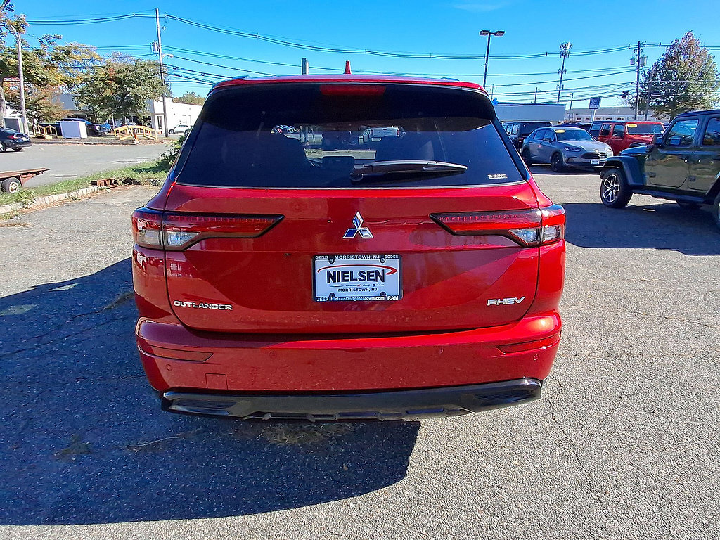 Used 2025 Mitsubishi Outlander SEL Black Edition AWD/4WD image 7
