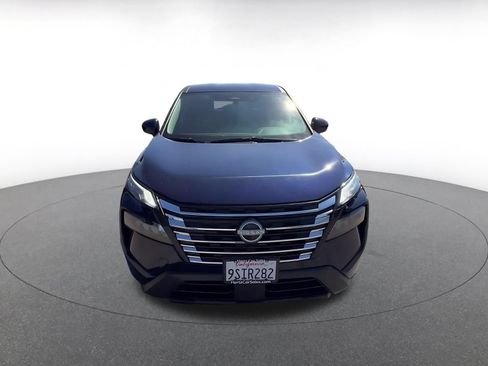 Used 2025 Nissan Rogue SV AWD/4WD image 4