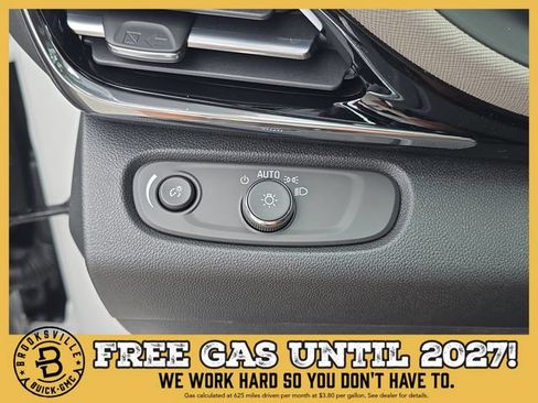 New 2026 Buick Envista Sport Touring FWD image 24
