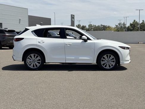 Used 2022 MAZDA CX-5 Signature AWD/4WD image 5