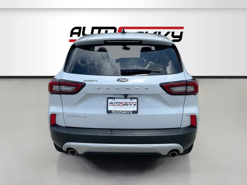 Used 2025 Ford Escape Active FWD image 6