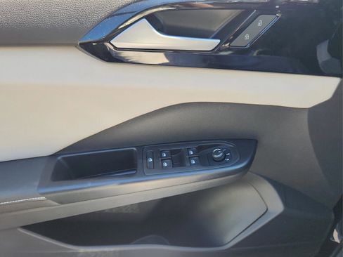 New 2025 Volkswagen Taos S image 20