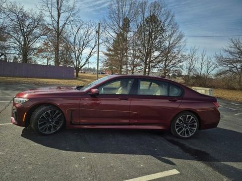 Used 2022 BMW 750i xDrive w/ Executive Package AWD/4WD image 4