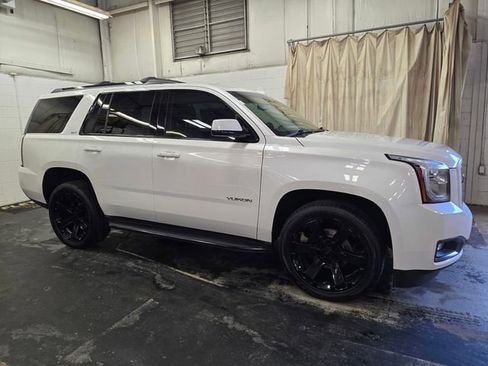 Used 2019 GMC Yukon SLT w/ Graphite Performance Edition AWD/4WD image 5