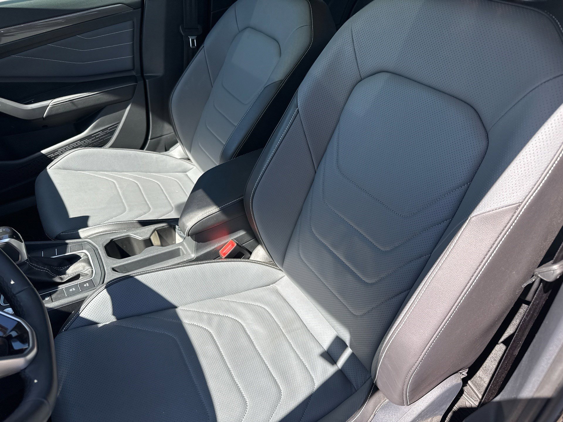 Used 2026 Volkswagen Jetta SEL FWD image 15