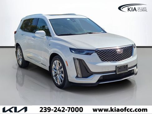 Used 2021 Cadillac XT6 Premium Luxury image 1
