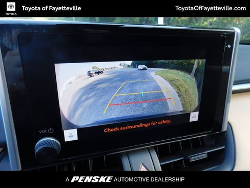 Used 2025 Toyota RAV4 XLE FWD image 10