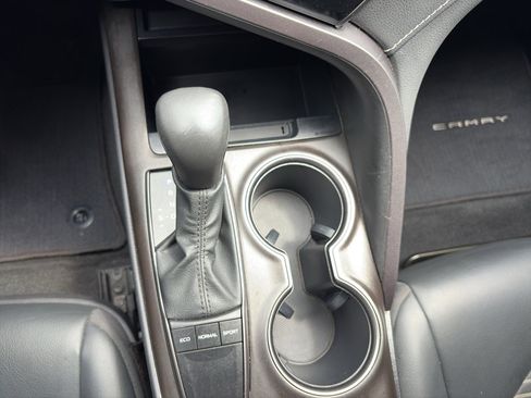 Used 2023 Toyota Camry SE image 14