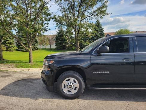 Used 2017 Chevrolet Suburban 3500 LS w/ Driver Alert Package AWD/4WD image 46