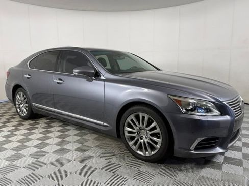 Used 2014 Lexus LS 460 w/ Comfort Package RWD image 6