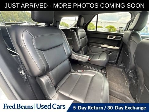 Used 2023 Ford Explorer XLT w/ Equipment Group 202A AWD/4WD image 11
