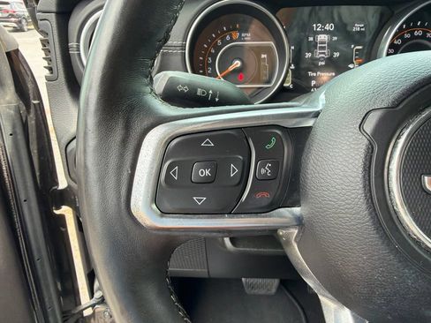 Used 2019 Jeep Wrangler Unlimited Sahara AWD/4WD image 19
