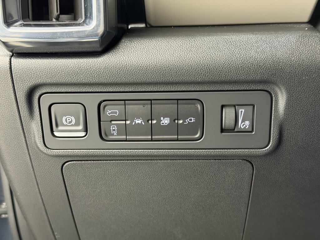 Used 2026 GMC Hummer EV SUV AWD/4WD image 19