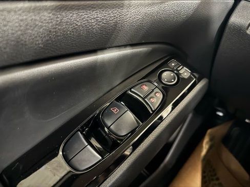 Certified 2024 Nissan Altima 2.5 SL image 11