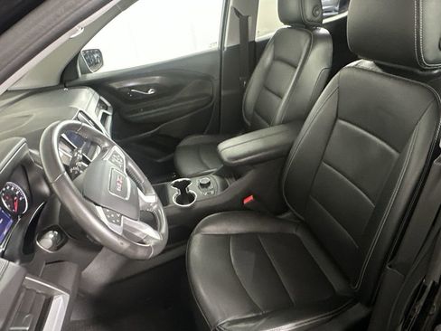 Used 2022 GMC Terrain SLT image 21