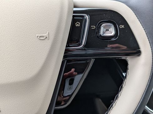 New 2026 Lincoln Corsair Premiere image 31