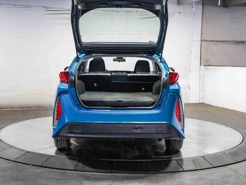 Certified 2017 Toyota Prius Prime Plus w/ Carpet Mat Package FWD image 27