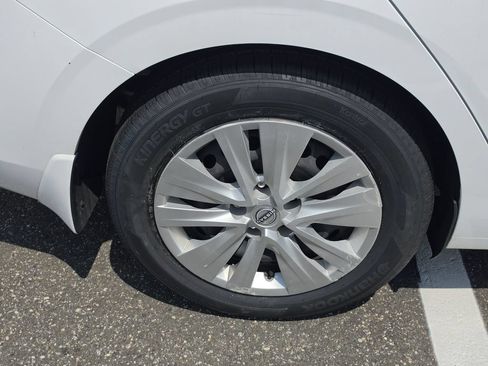 Used 2024 Nissan Sentra S FWD image 12