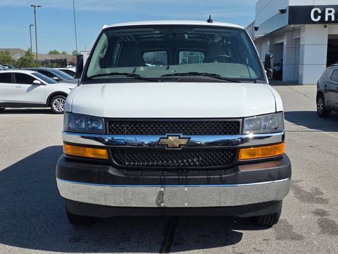 Used 2024 Chevrolet Express 3500 w/ Driver Convenience Package RWD image 2