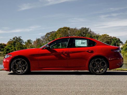 New 2025 Alfa Romeo Giulia w/ Driving Assist Package RWD image 6