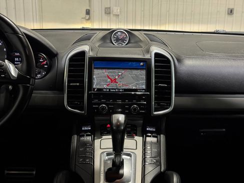 Used 2014 Porsche Cayenne GTS AWD/4WD image 20