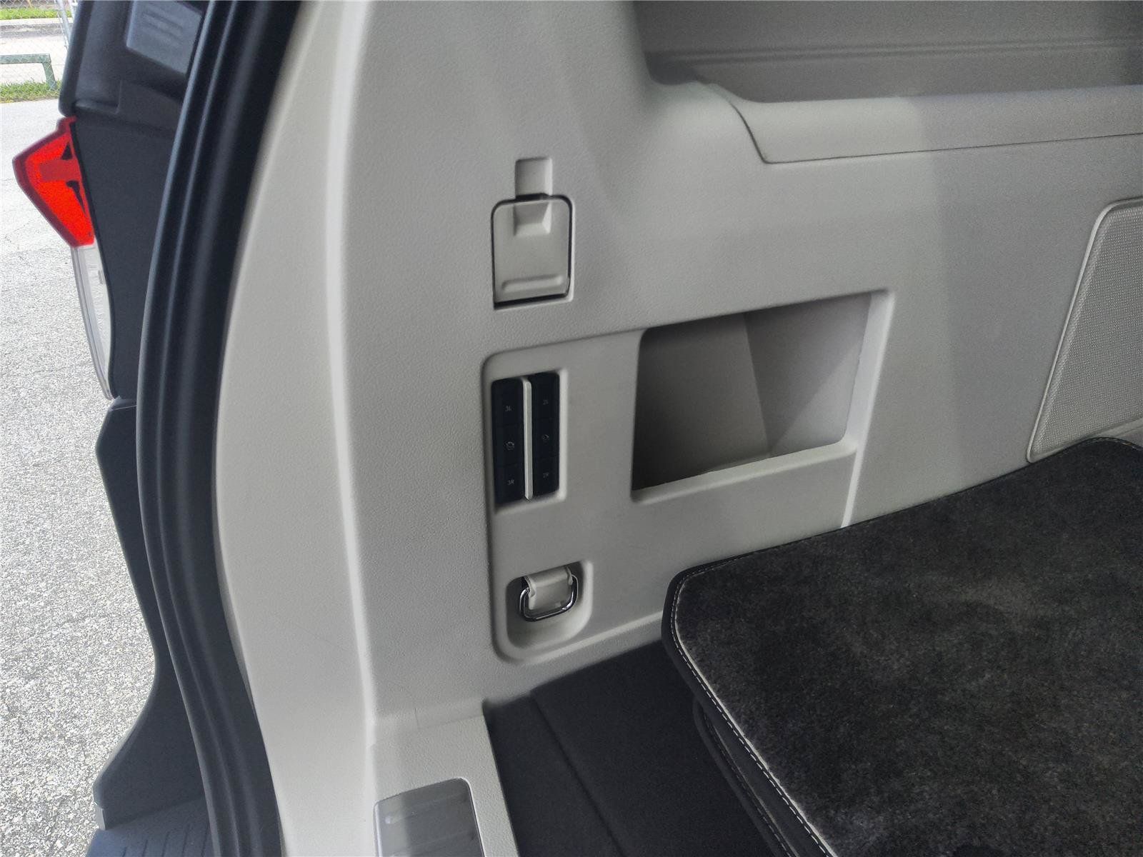Certified 2024 Lincoln Navigator L Black Label AWD/4WD image 26