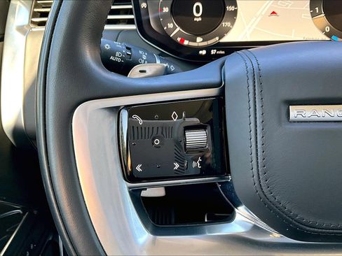 Used 2023 Land Rover Range Rover SE image 23