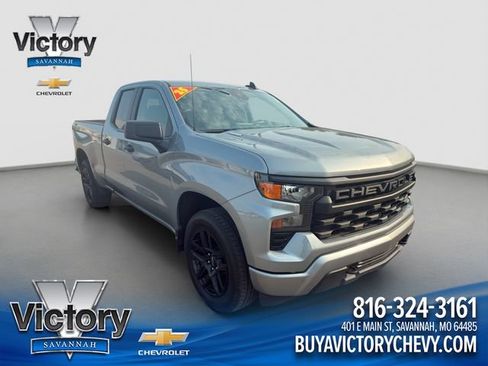 Used 2025 Chevrolet Silverado 1500 Custom AWD/4WD image 1