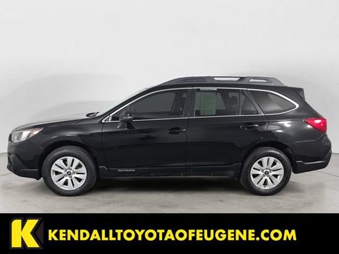 Used 2018 Subaru Outback 2.5i Premium AWD/4WD image 8