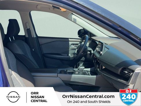 Used 2021 Nissan Rogue SV FWD image 11