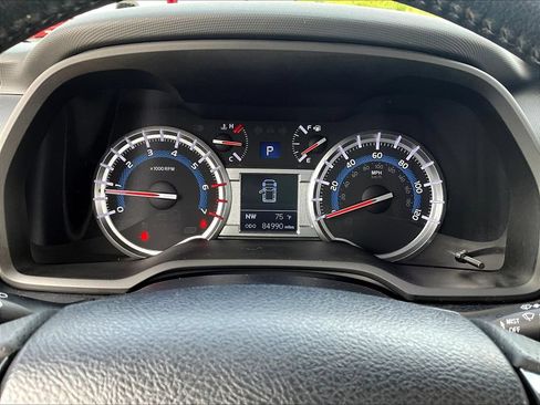 Used 2019 Toyota 4Runner TRD Off-Road Premium AWD/4WD image 15