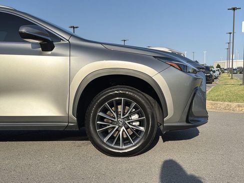 Used 2024 Lexus NX 250 FWD w/ Towing Package (2000 Lbs) image 9