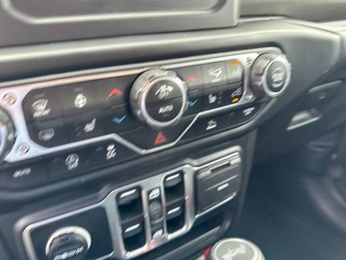 Used 2022 Jeep Wrangler Unlimited Sport AWD/4WD image 32