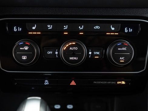 Used 2023 Volkswagen Atlas Cross Sport SE w/ Black Wheel Package AWD/4WD image 17