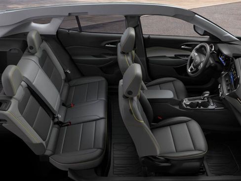 New 2026 Chevrolet Trax ACTIV w/ Sunroof Package FWD image 6