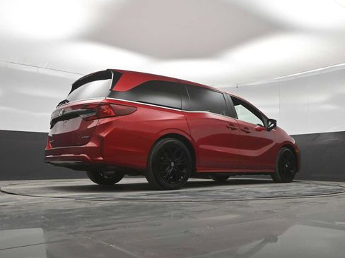 Used 2025 Honda Odyssey Sport-L image 46