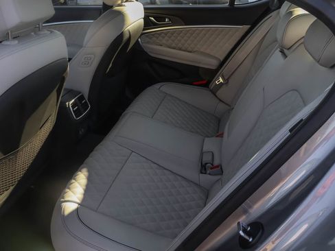 Used 2025 Genesis G70 3.3T Advanced w/ Sport Prestige Package image 33