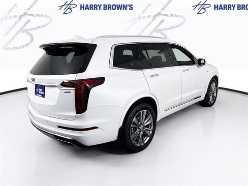 Used 2024 Cadillac XT6 Premium Luxury image 34
